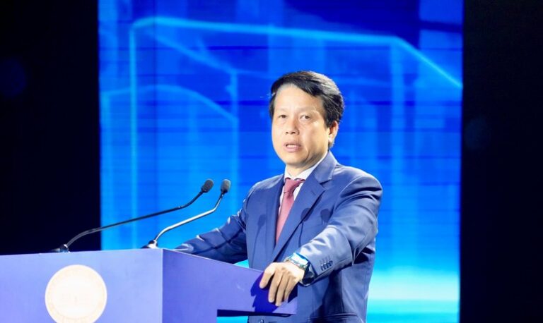 Ngân hàng phải tiên phong chuyển đổi số