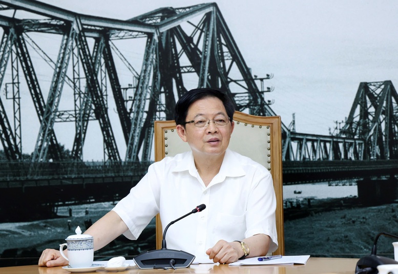 Phó Thủ tướng yêu cầu Bộ KH&CN khẩn trương hoàn thiện hồ sơ để trình Chính phủ dự thảo Nghị định hướng dẫn thi hành Luật Công nghệ cao trước 20/6/2026 - Ảnh: VGP/Gia Huy