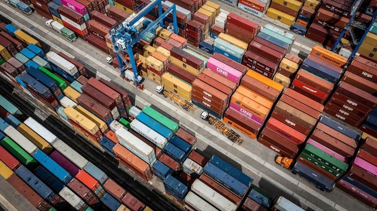 Hoạt động logistics truyền thống.