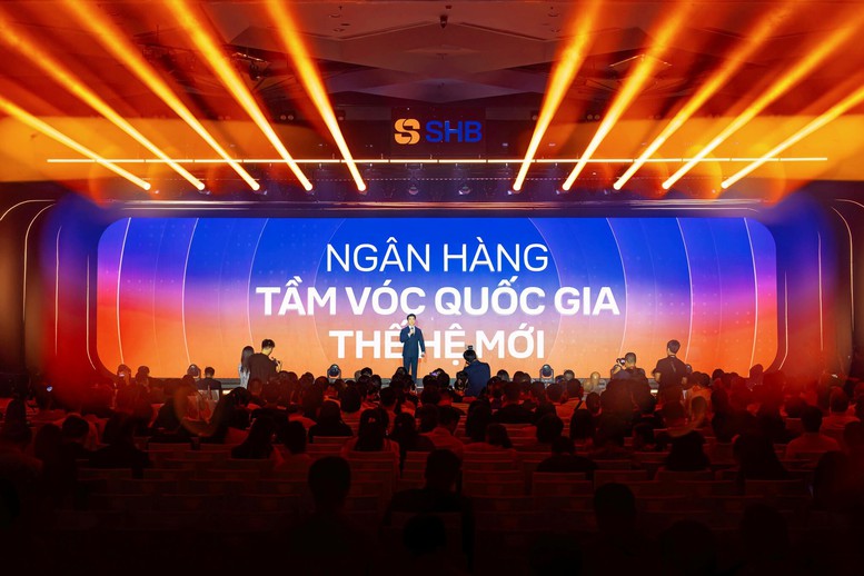 Bộ nhận diện thương hiệu mới và định hướng trở thành “Ngân hàng tầm vóc quốc gia thế hệ mới” đánh dấu bước chuyển mình chiến lược của SHB, nhận được nhiều phản hồi tích cực từ khách hàng và thị trường