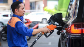 Gov’t extends fuel tax cuts by three months