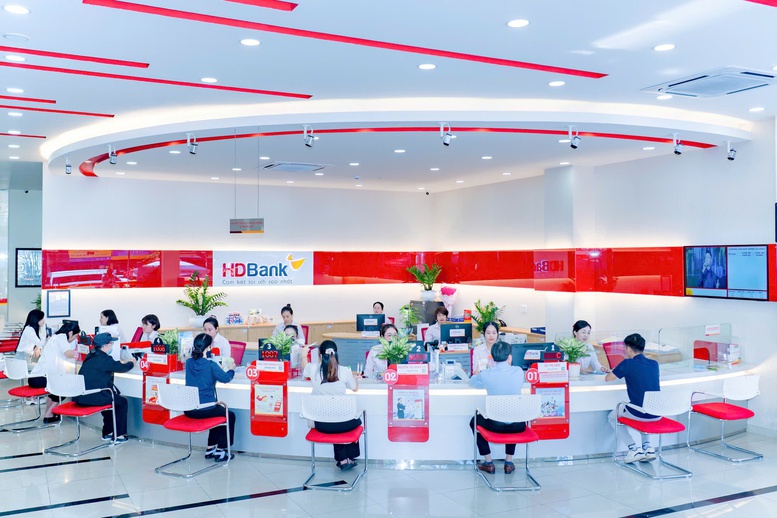 Tại HDBank, tài chính xanh được xác định là một động lực tăng trưởng, với các lĩnh vực được tài trợ gồm năng lượng tái tạo, giao thông sạch, nông nghiệp phát thải thấp, công trình xanh và kinh tế tuần hoàn.